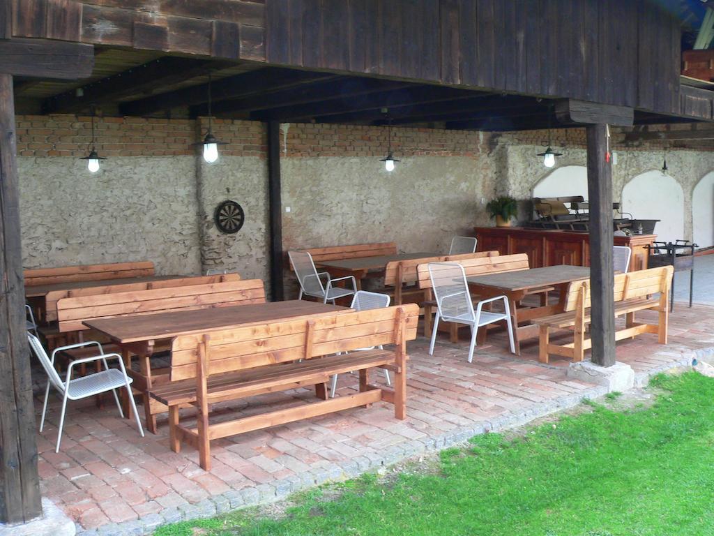 Ferienwohnung Blazkuv Statek Malsice Exterior foto