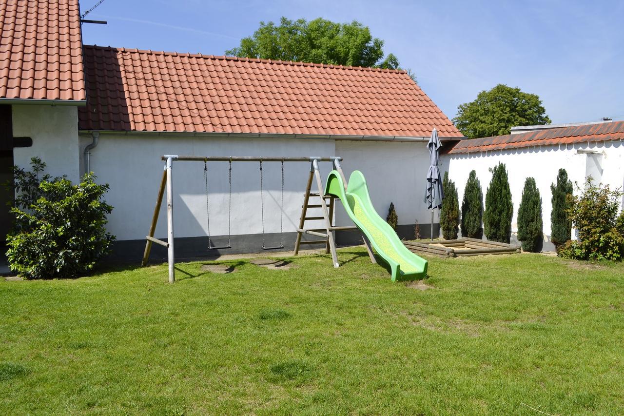 Ferienwohnung Blazkuv Statek Malsice Exterior foto