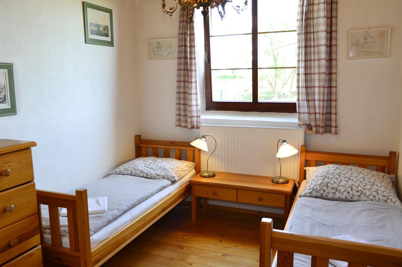 Ferienwohnung Blazkuv Statek Malsice Exterior foto