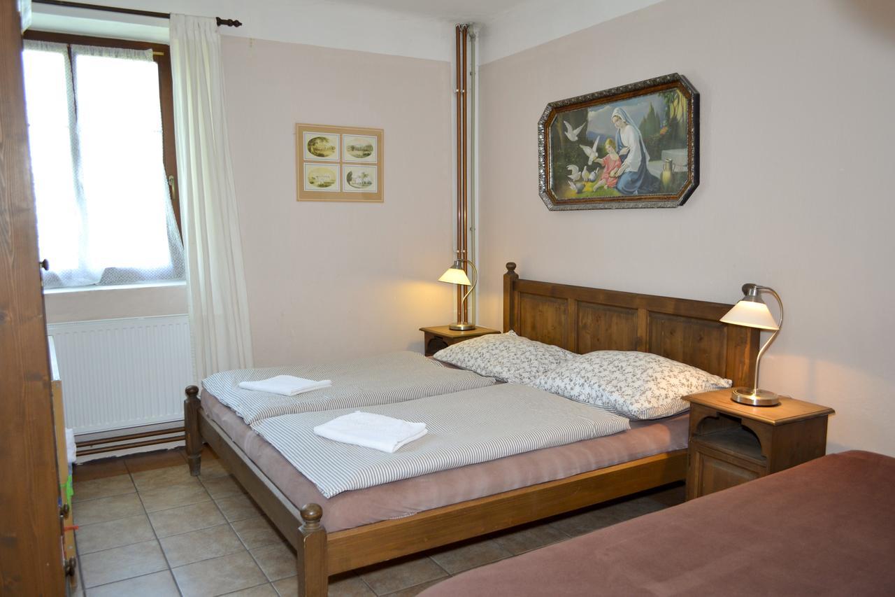 Ferienwohnung Blazkuv Statek Malsice Exterior foto